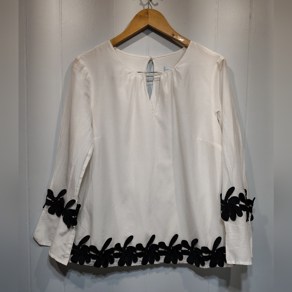 Artsy Boho White Blouse Black Floral Appliqué Bell Sleeves Creation L 10